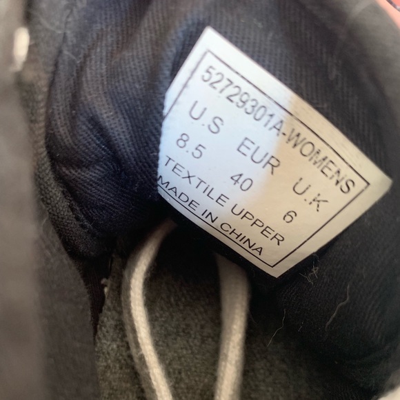 Levi’s high top shoes - Picture 5 of 5